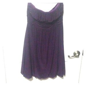 👗  purple strapless dress